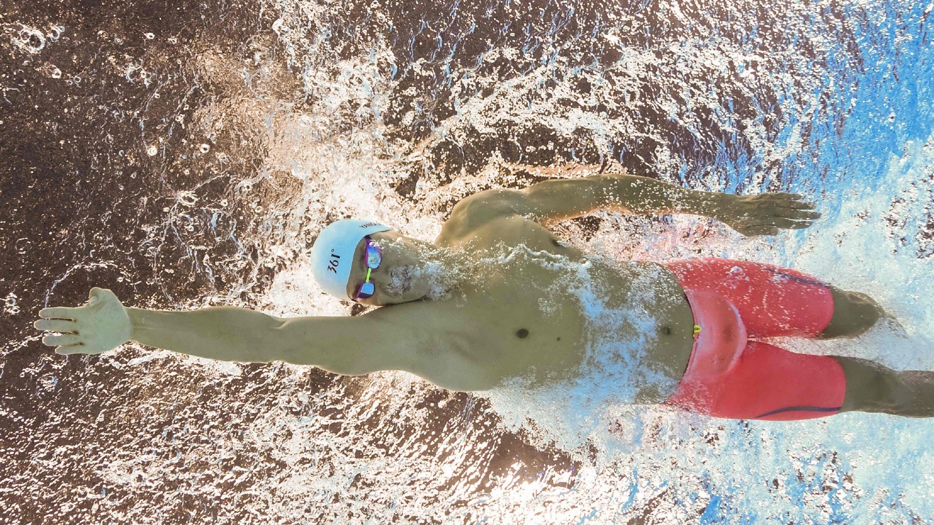 京多安一锤定音，巴萨火力全开，德国大脑用实力击碎质疑